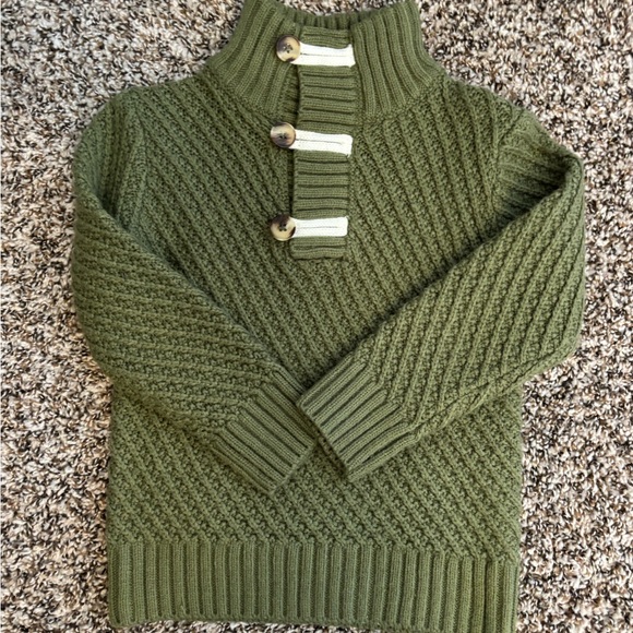 Cozy Olive Green Turtleneck Sweater with Button Accents - Picture 2 of 4